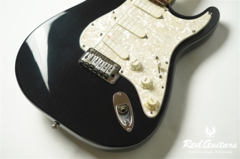 Stratocaster Plus Deluxe - Mystic Black